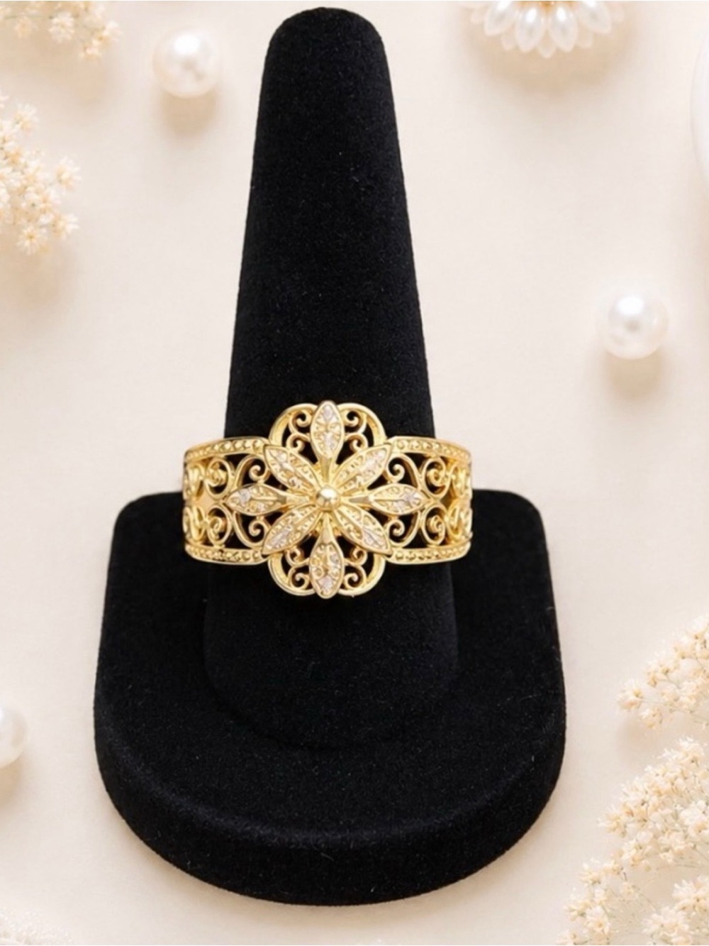 Gold Tone Floral Filigree Fashion Ring-NWOT-Size 7.5